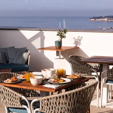 酒店 De Bonart Naples, Curio Collection By Hilton 5*