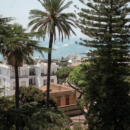 De Bonart Naples, Curio Collection By Hilton 5* 那不勒斯