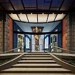 De Bonart Naples, Curio Collection By Hilton Naples