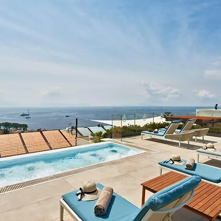 De Bonart Naples, Curio Collection By Hilton Naples