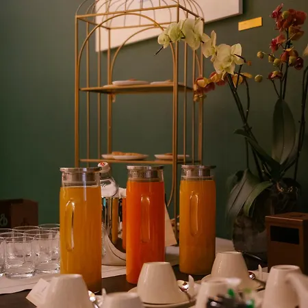 The Britannique Naples, Curio Collection By Hilton Hotel 5*
