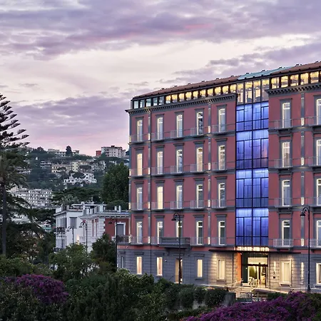 De Bonart Naples, Curio Collection By Hilton 5* ナポリ