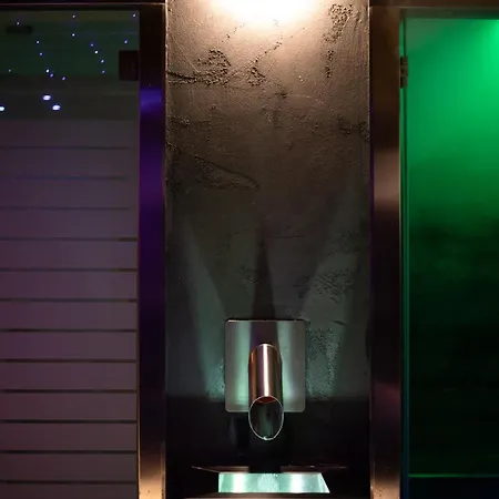 Hotel De Bonart Naples, Curio Collection By Hilton Neapol