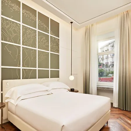 De Bonart Naples, Curio Collection By Hilton 5* Neapol