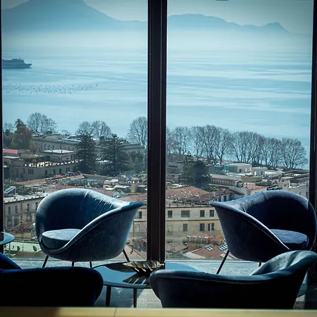 De Bonart Naples, Curio Collection By Hilton 5*