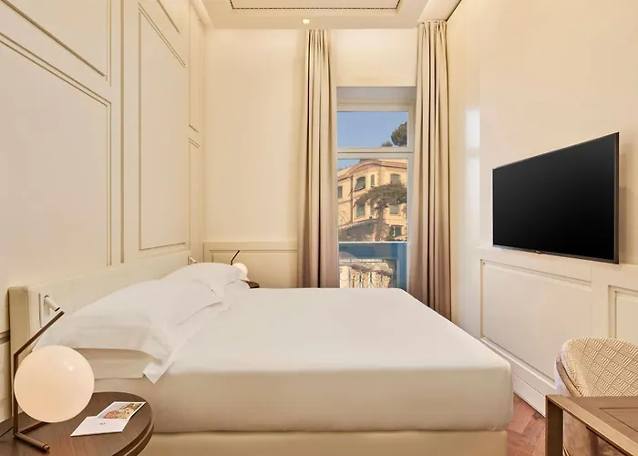 酒店 De Bonart Naples, Curio Collection By Hilton 5*