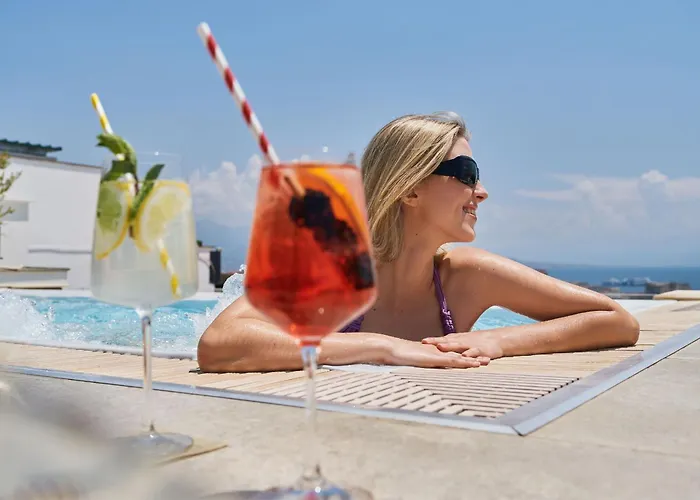 酒店 De Bonart Naples, Curio Collection By Hilton 那不勒斯