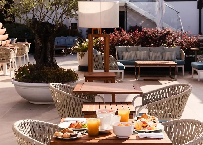 酒店 De Bonart Naples, Curio Collection By Hilton 那不勒斯