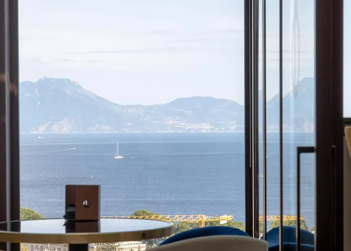 De Bonart Naples, Curio Collection By Hilton Hotel