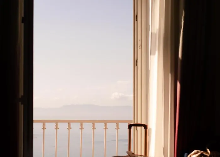 酒店 De Bonart Naples, Curio Collection By Hilton 5*