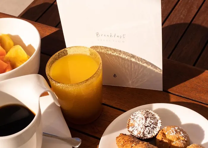 De Bonart Naples, Curio Collection By Hilton 5*