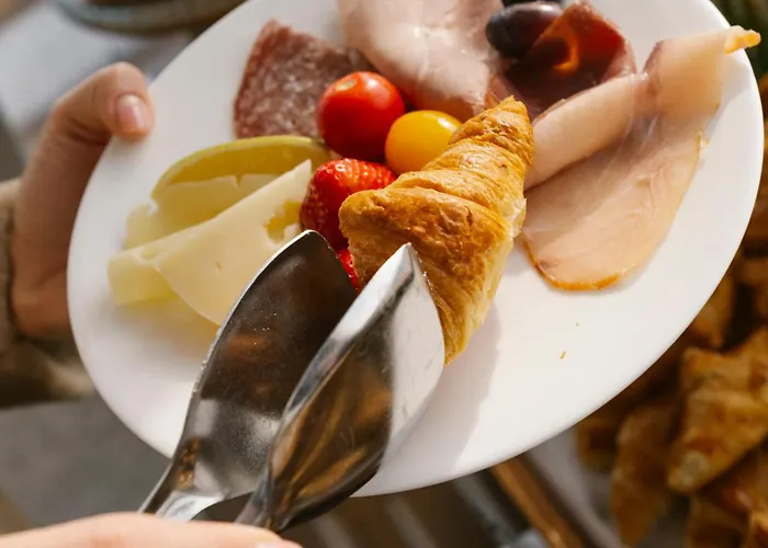 De Bonart Naples, Curio Collection By Hilton 5* 那不勒斯