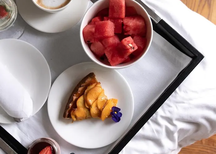 De Bonart Naples, Curio Collection By Hilton