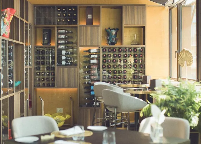 De Bonart Naples, Curio Collection By Hilton 5* 那不勒斯