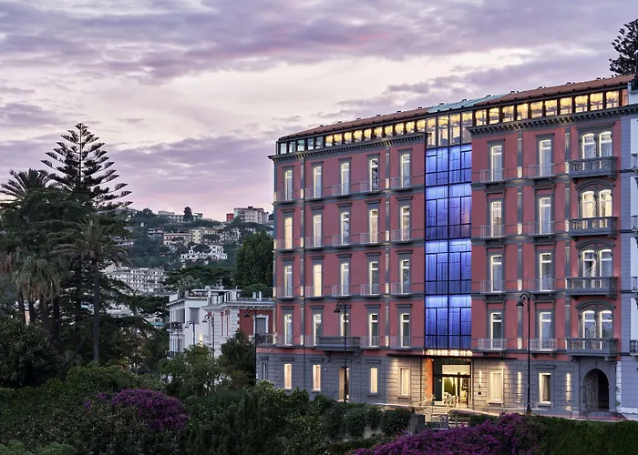 De Bonart Naples, Curio Collection By Hilton 5* 那不勒斯