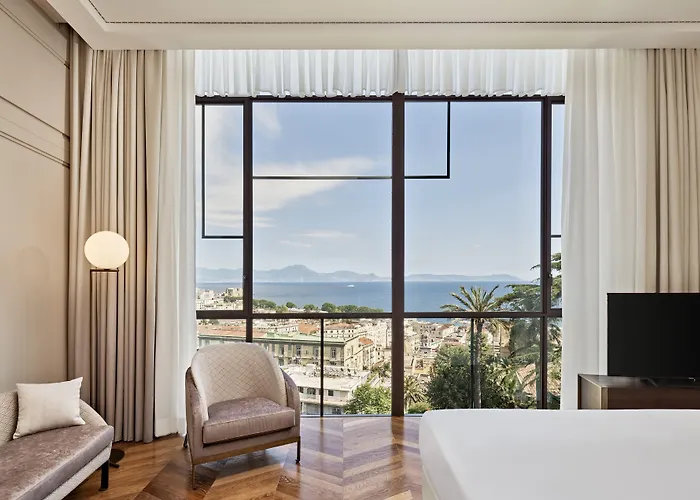 De Bonart Naples, Curio Collection By Hilton 酒店 那不勒斯