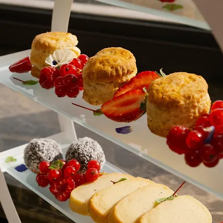 De Bonart Naples, Curio Collection By Hilton Hotell 5*