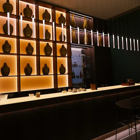 De Bonart Naples, Curio Collection By Hilton 5*