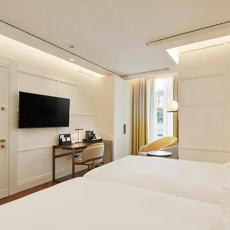 De Bonart Naples, Curio Collection By Hilton מלון נאפולי