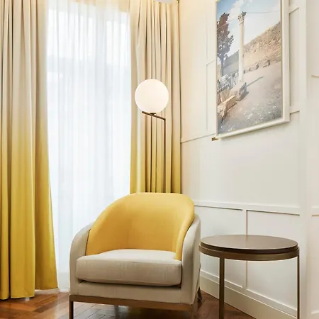 De Bonart Naples, Curio Collection By Hilton 5* נאפולי