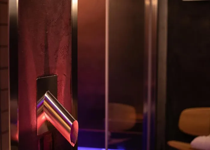 De Bonart Naples, Curio Collection By Hilton Hotel 5*