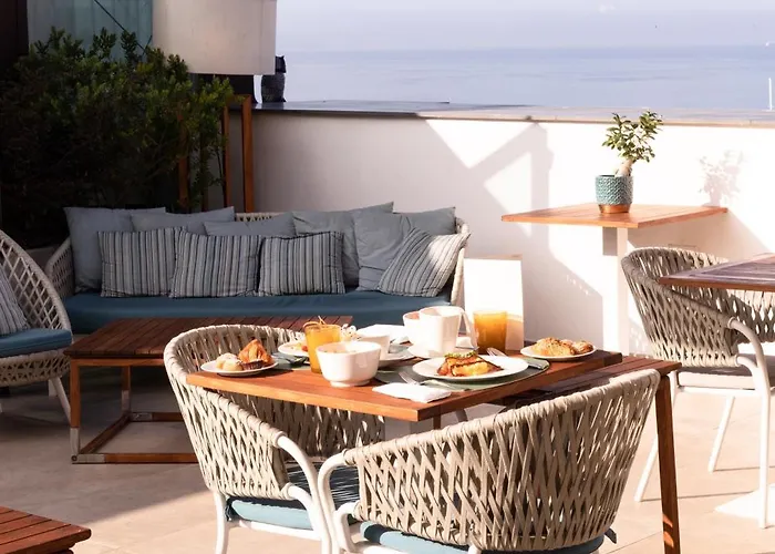 De Bonart Naples, Curio Collection By Hilton Hotel